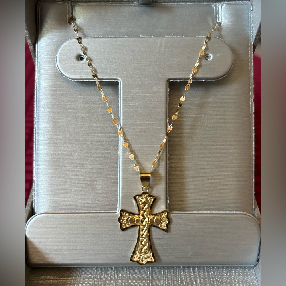 18k Solid Saudi Gold Cross Pendant